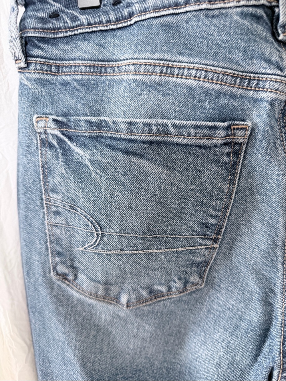 American Eagle Outfitters Medium Wash Skinny Jeans - Picture 6 of 11